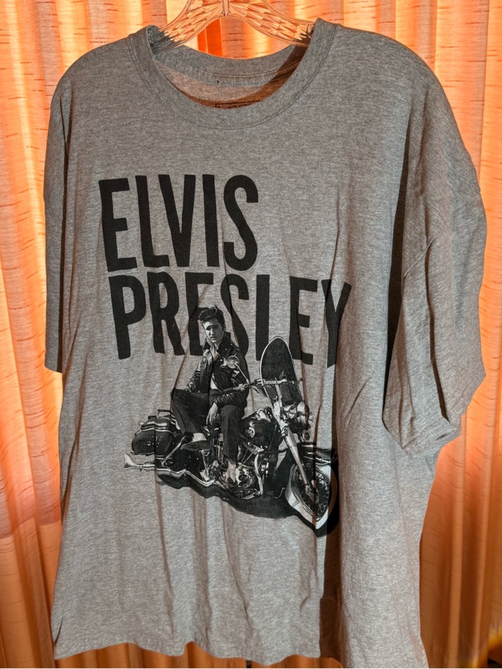 Elvis Gray Short-Sleeve Graphic Tee with Black Print
